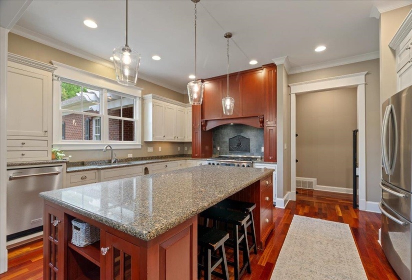 5264 CHAPPEL CV, Olive Branch, Mississippi 38654-9556, 5 Bedrooms Bedrooms, 10 Rooms Rooms,4.1 BathroomsBathrooms,Residential,For Sale,CHAPPEL,10219611