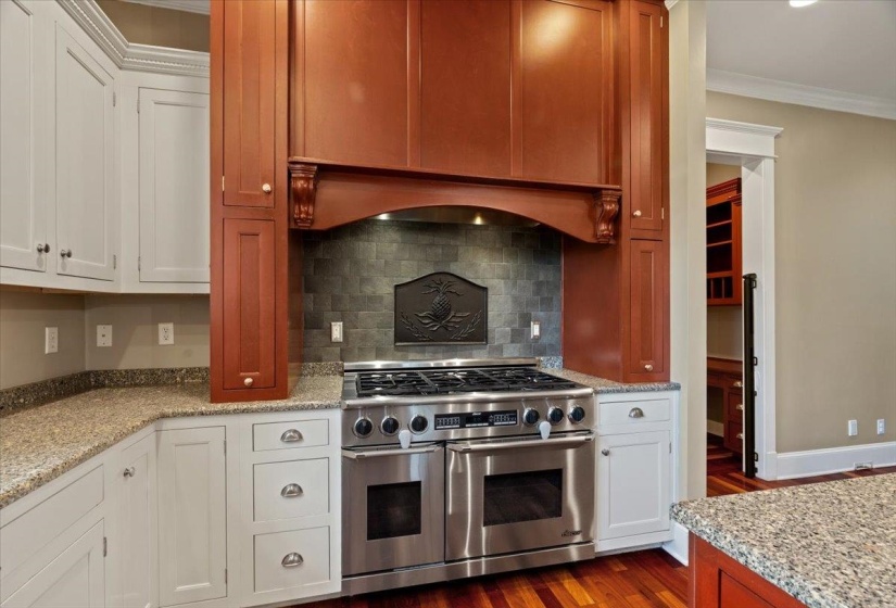 5264 CHAPPEL CV, Olive Branch, Mississippi 38654-9556, 5 Bedrooms Bedrooms, 10 Rooms Rooms,4.1 BathroomsBathrooms,Residential,For Sale,CHAPPEL,10219611