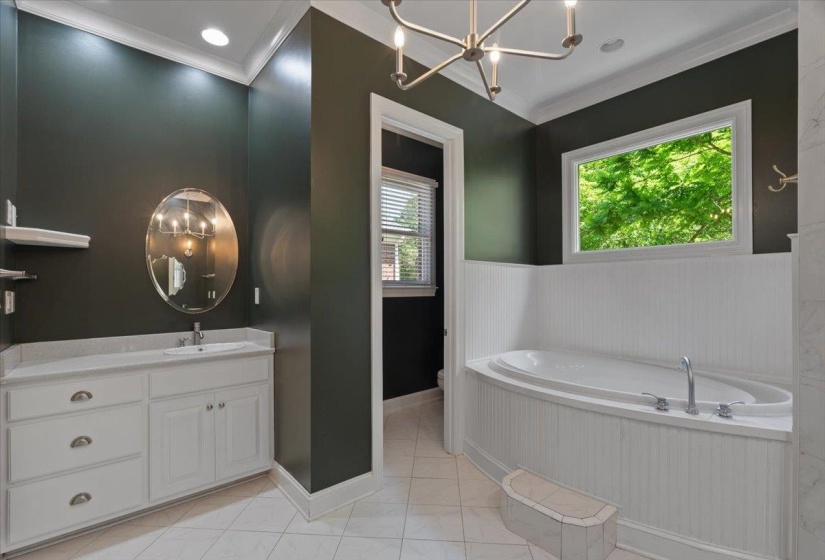 5264 CHAPPEL CV, Olive Branch, Mississippi 38654-9556, 5 Bedrooms Bedrooms, 10 Rooms Rooms,4.1 BathroomsBathrooms,Residential,For Sale,CHAPPEL,10219611