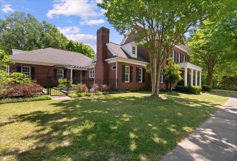 5264 CHAPPEL CV, Olive Branch, Mississippi 38654-9556, 5 Bedrooms Bedrooms, 10 Rooms Rooms,4.1 BathroomsBathrooms,Residential,For Sale,CHAPPEL,10219611