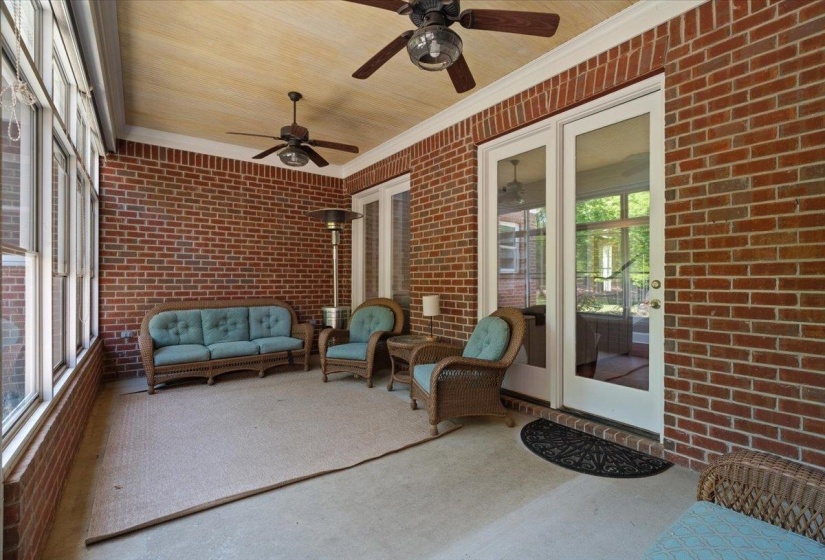 5264 CHAPPEL CV, Olive Branch, Mississippi 38654-9556, 5 Bedrooms Bedrooms, 10 Rooms Rooms,4.1 BathroomsBathrooms,Residential,For Sale,CHAPPEL,10219611