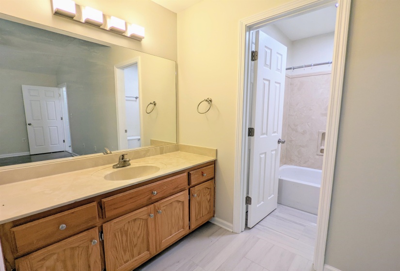 6498 GLASTONBURG LN, Memphis, Tennessee 38134, 3 Bedrooms Bedrooms, 5 Rooms Rooms,2 BathroomsBathrooms,Rental Properties,For Sale,GLASTONBURG,10219646