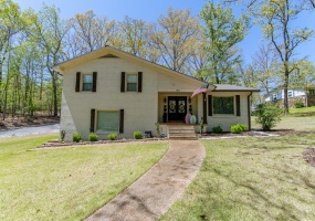 180 HORNER DR, Selmer, Tennessee 38375, 4 Bedroom Bedrooms, 10 Room Rooms,2 BathroomBathrooms,Residential,For Sale,HORNER,0,10219614 180 HORNER DR, Selmer, Tennessee 38375, 4 Bedroom Bedrooms, 10 Room Rooms,2 BathroomBathrooms,Residential,For Sale,HORNER,0,10219614