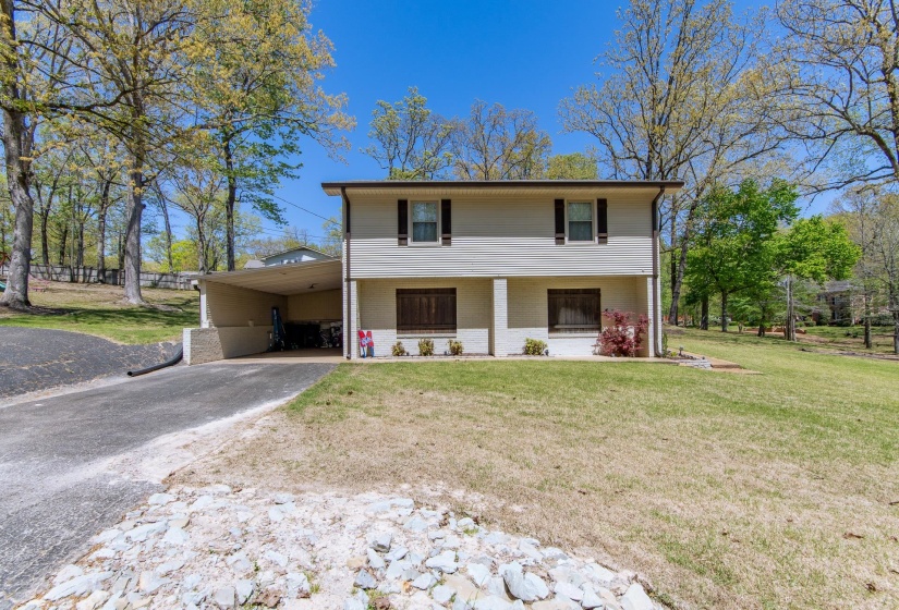 180 HORNER DR, Selmer, Tennessee 38375, 4 Bedroom Bedrooms, 10 Room Rooms,2 BathroomBathrooms,Residential,For Sale,HORNER,0,10219614