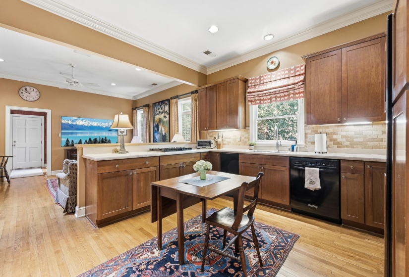 3200 CLUB TOWER DR, Memphis, Tennessee 38111, 4 Bedrooms Bedrooms, 8 Rooms Rooms,3.1 BathroomsBathrooms,Residential,For Sale,CLUB TOWER,10219617