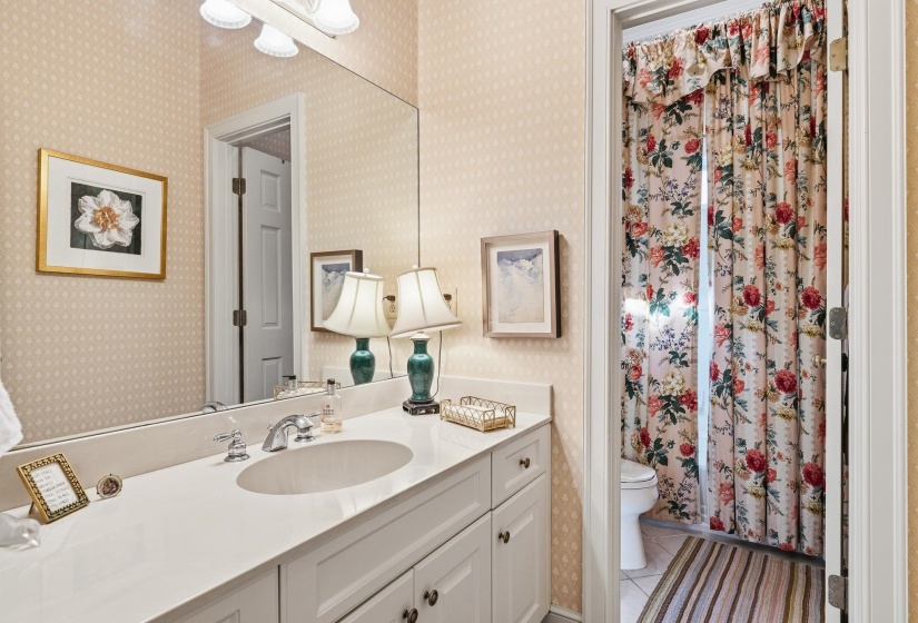 3200 CLUB TOWER DR, Memphis, Tennessee 38111, 4 Bedrooms Bedrooms, 8 Rooms Rooms,3.1 BathroomsBathrooms,Residential,For Sale,CLUB TOWER,10219617