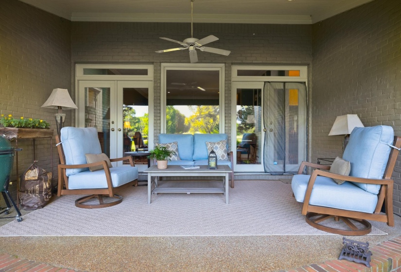 3200 CLUB TOWER DR, Memphis, Tennessee 38111, 4 Bedrooms Bedrooms, 8 Rooms Rooms,3.1 BathroomsBathrooms,Residential,For Sale,CLUB TOWER,10219617