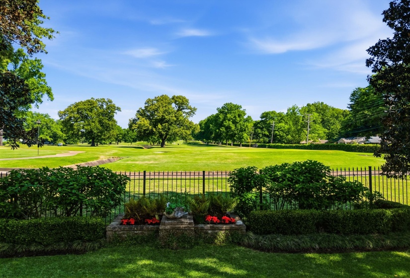 3200 CLUB TOWER DR, Memphis, Tennessee 38111, 4 Bedrooms Bedrooms, 8 Rooms Rooms,3.1 BathroomsBathrooms,Residential,For Sale,CLUB TOWER,10219617