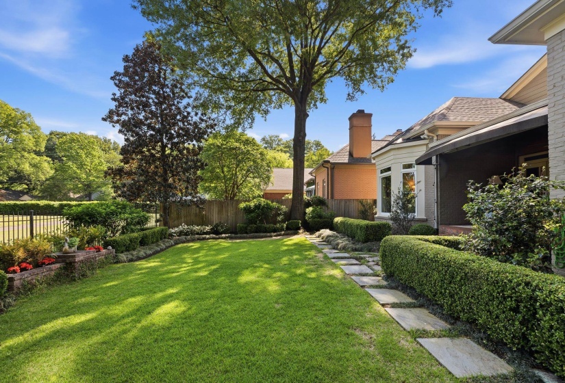 3200 CLUB TOWER DR, Memphis, Tennessee 38111, 4 Bedrooms Bedrooms, 8 Rooms Rooms,3.1 BathroomsBathrooms,Residential,For Sale,CLUB TOWER,10219617