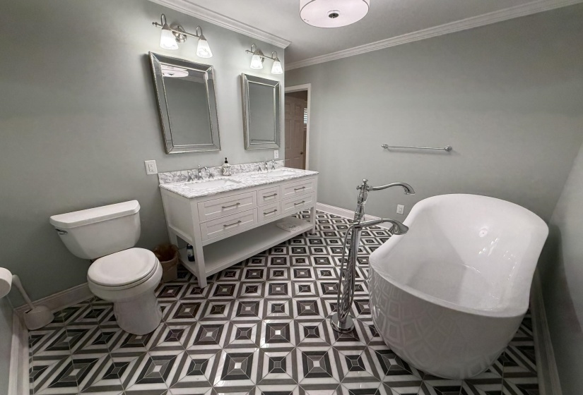 544 PETERSON LAKE RD, Collierville, Tennessee 38017, 6 Bedrooms Bedrooms, 12 Rooms Rooms,3.1 BathroomsBathrooms,Residential,For Sale,PETERSON LAKE,10219618