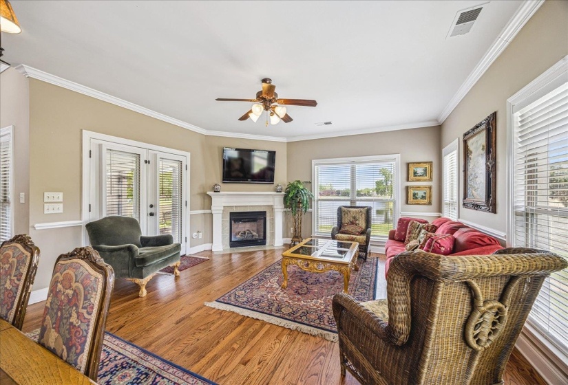 8926 VALLEY MILL LN, Bartlett, Tennessee 38002, 4 Bedrooms Bedrooms, 15 Rooms Rooms,3 BathroomsBathrooms,Residential,For Sale,VALLEY MILL,10219622