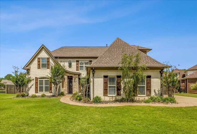 8926 VALLEY MILL LN, Bartlett, Tennessee 38002, 4 Bedrooms Bedrooms, 15 Rooms Rooms,3 BathroomsBathrooms,Residential,For Sale,VALLEY MILL,10219622