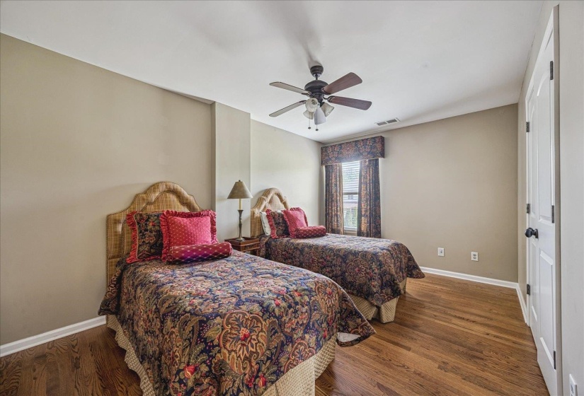 8926 VALLEY MILL LN, Bartlett, Tennessee 38002, 4 Bedrooms Bedrooms, 15 Rooms Rooms,3 BathroomsBathrooms,Residential,For Sale,VALLEY MILL,10219622