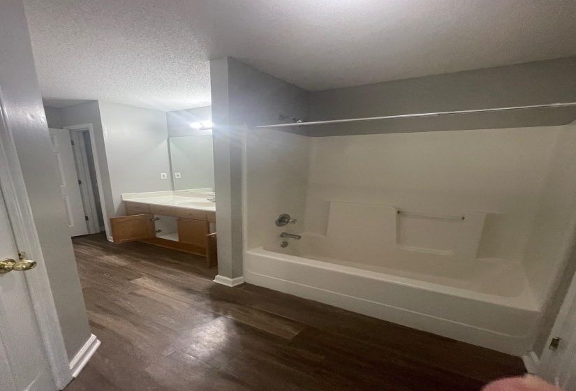 7068 MILLERS GLEN WAY, Unincorporated, Tennessee 38125-0000, 3 Bedroom Bedrooms, 6 Room Rooms,2 BathroomBathrooms,Residential,For Sale,MILLERS GLEN,0,10219626