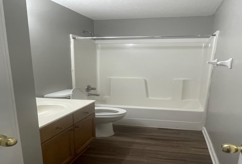 7068 MILLERS GLEN WAY, Unincorporated, Tennessee 38125-0000, 3 Bedroom Bedrooms, 6 Room Rooms,2 BathroomBathrooms,Residential,For Sale,MILLERS GLEN,0,10219626