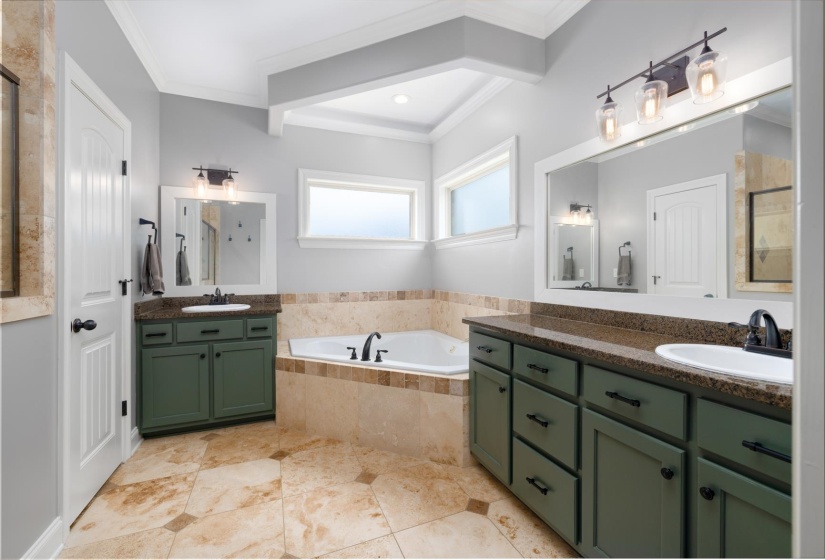 87 NORMA JEAN ST, Atoka, Tennessee 38004, 4 Bedrooms Bedrooms, 9 Rooms Rooms,2.1 BathroomsBathrooms,Residential,For Sale,NORMA JEAN,10219629