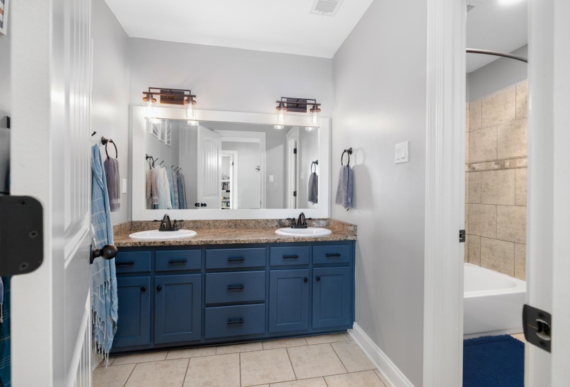 87 NORMA JEAN ST, Atoka, Tennessee 38004, 4 Bedrooms Bedrooms, 9 Rooms Rooms,2.1 BathroomsBathrooms,Residential,For Sale,NORMA JEAN,10219629