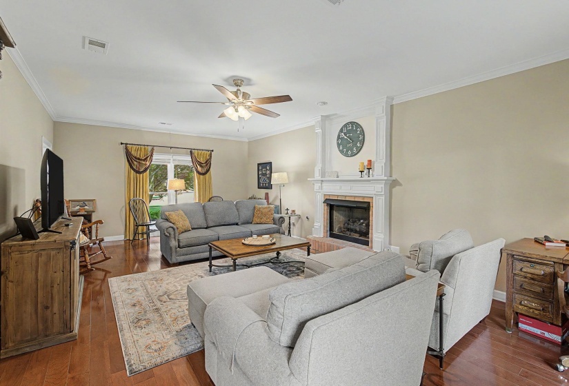 337 REVELL CV, Collierville, Tennessee 38017, 4 Bedrooms Bedrooms, 7 Rooms Rooms,2.1 BathroomsBathrooms,Residential,For Sale,REVELL,10219633