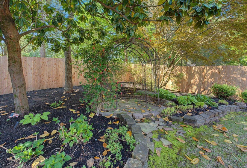 337 REVELL CV, Collierville, Tennessee 38017, 4 Bedrooms Bedrooms, 7 Rooms Rooms,2.1 BathroomsBathrooms,Residential,For Sale,REVELL,10219633