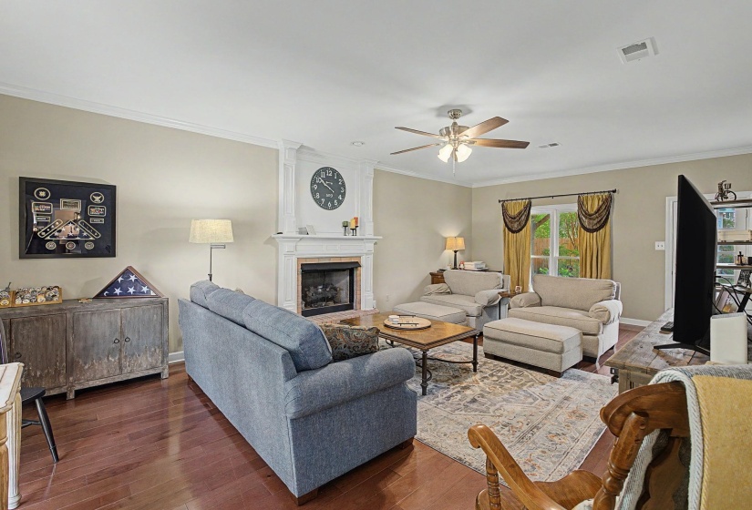 337 REVELL CV, Collierville, Tennessee 38017, 4 Bedrooms Bedrooms, 7 Rooms Rooms,2.1 BathroomsBathrooms,Residential,For Sale,REVELL,10219633