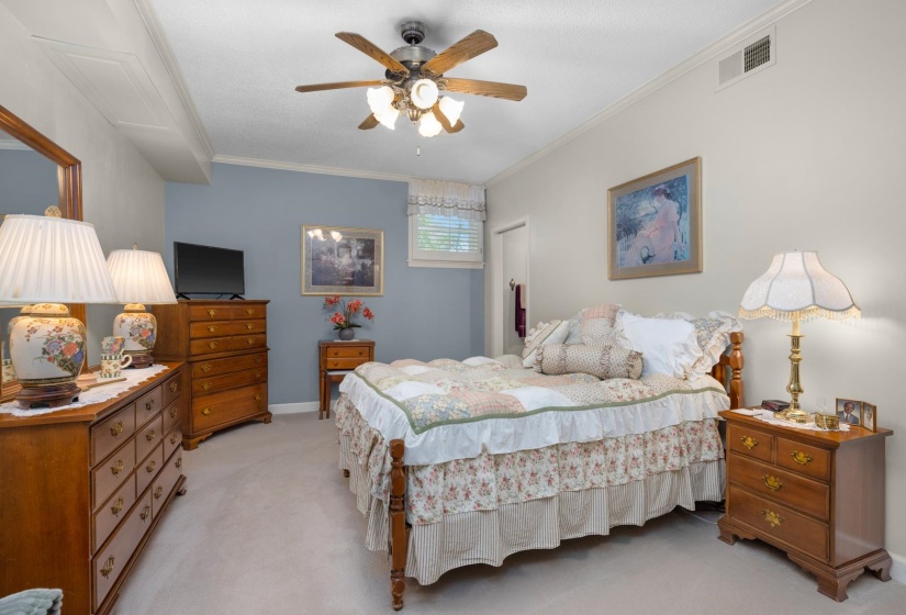 100 WOODRUN CIR, Middleton, Tennessee 38052-4460, 3 Bedrooms Bedrooms, 11 Rooms Rooms,3.2 BathroomsBathrooms,Residential,For Sale,WOODRUN,10219637