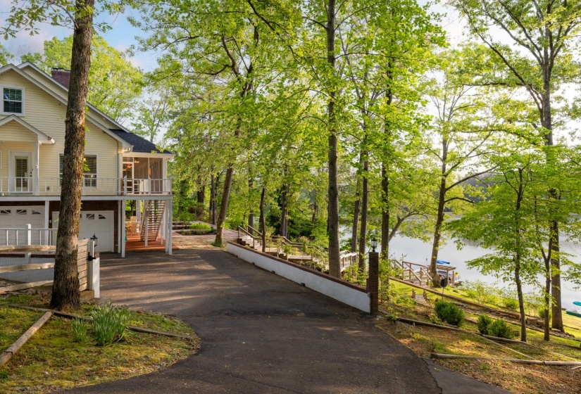 100 WOODRUN CIR, Middleton, Tennessee 38052-4460, 3 Bedrooms Bedrooms, 11 Rooms Rooms,3.2 BathroomsBathrooms,Residential,For Sale,WOODRUN,10219637