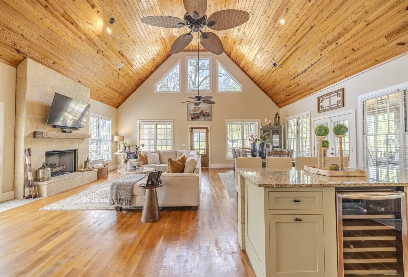 40 GENTLE RIDGE WAY, Savannah, Tennessee 38372, 3 Bedrooms Bedrooms, 8 Rooms Rooms,2 BathroomsBathrooms,Residential,For Sale,GENTLE RIDGE,10219649