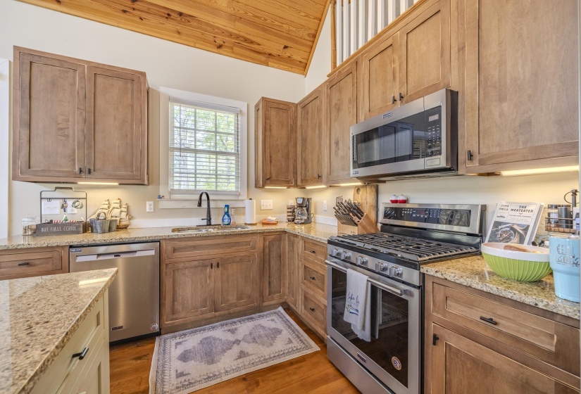 40 GENTLE RIDGE WAY, Savannah, Tennessee 38372, 3 Bedrooms Bedrooms, 8 Rooms Rooms,2 BathroomsBathrooms,Residential,For Sale,GENTLE RIDGE,10219649