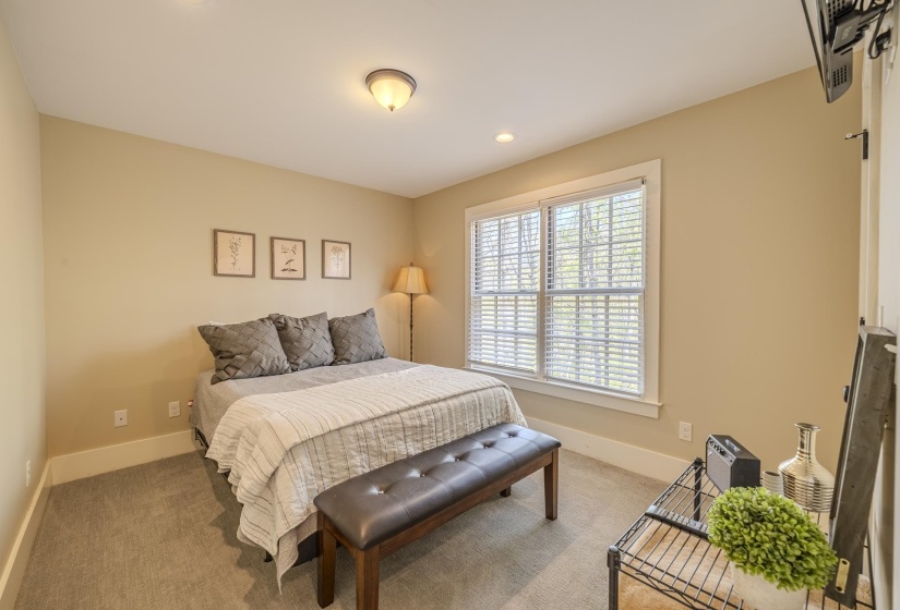 40 GENTLE RIDGE WAY, Savannah, Tennessee 38372, 3 Bedrooms Bedrooms, 8 Rooms Rooms,2 BathroomsBathrooms,Residential,For Sale,GENTLE RIDGE,10219649