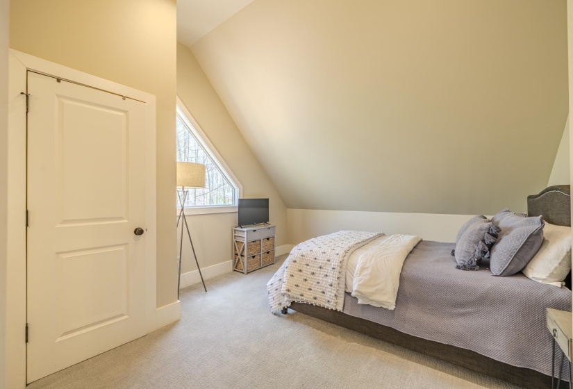 40 GENTLE RIDGE WAY, Savannah, Tennessee 38372, 3 Bedrooms Bedrooms, 8 Rooms Rooms,2 BathroomsBathrooms,Residential,For Sale,GENTLE RIDGE,10219649