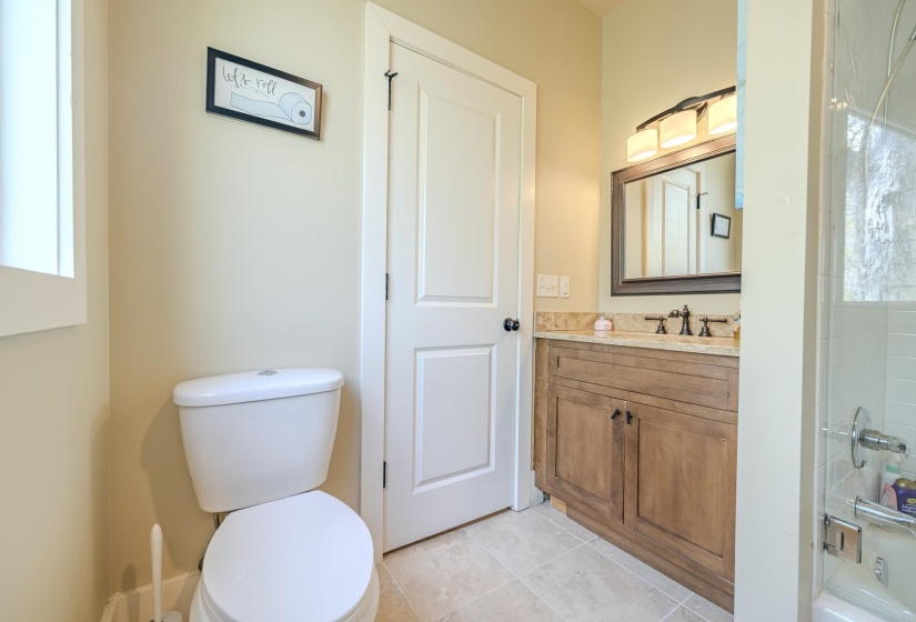 40 GENTLE RIDGE WAY, Savannah, Tennessee 38372, 3 Bedrooms Bedrooms, 8 Rooms Rooms,2 BathroomsBathrooms,Residential,For Sale,GENTLE RIDGE,10219649