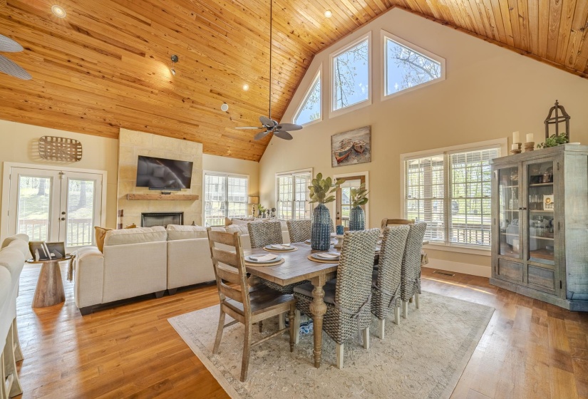 40 GENTLE RIDGE WAY, Savannah, Tennessee 38372, 3 Bedrooms Bedrooms, 8 Rooms Rooms,2 BathroomsBathrooms,Residential,For Sale,GENTLE RIDGE,10219649