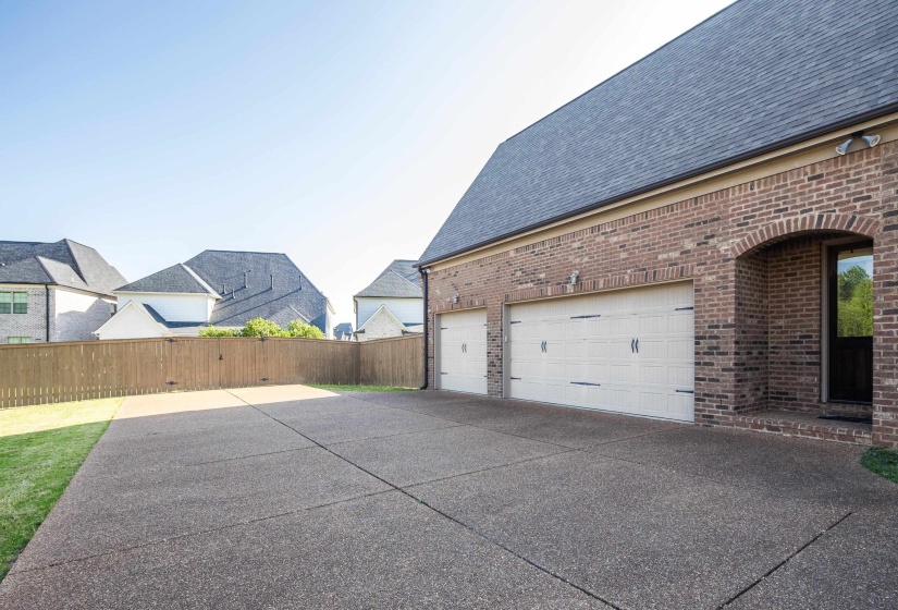 1466 CARMONY CV, Collierville, Tennessee 38017, 4 Bedrooms Bedrooms, 8 Rooms Rooms,3.1 BathroomsBathrooms,Residential,For Sale,CARMONY,10219653