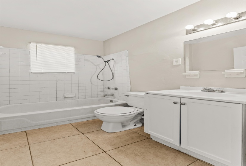 1093 WATKINS ST, Memphis, Tennessee 38107, 4 Bedrooms Bedrooms, 10 Rooms Rooms,2 BathroomsBathrooms,Residential,For Sale,WATKINS,10219655