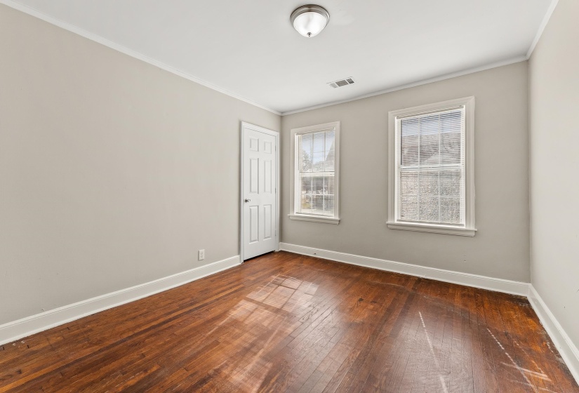 1093 WATKINS ST, Memphis, Tennessee 38107, 4 Bedrooms Bedrooms, 10 Rooms Rooms,2 BathroomsBathrooms,Residential,For Sale,WATKINS,10219655