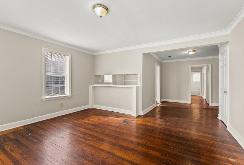 1093 WATKINS ST, Memphis, Tennessee 38107, 4 Bedrooms Bedrooms, 10 Rooms Rooms,2 BathroomsBathrooms,Residential,For Sale,WATKINS,10219655