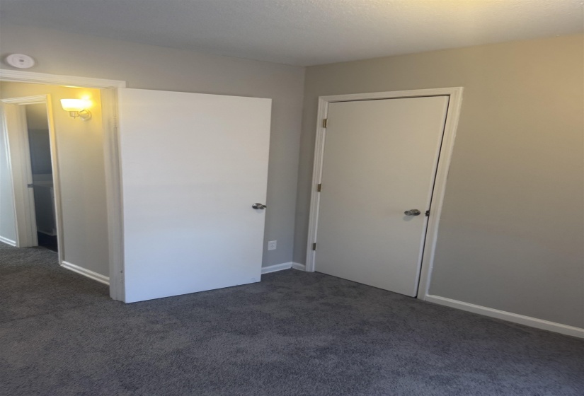 996 UNIVERSITY ST, Memphis, Tennessee 38107, 2 Bedrooms Bedrooms, ,1.1 BathroomsBathrooms,Duplexes,For Sale,UNIVERSITY,10219661