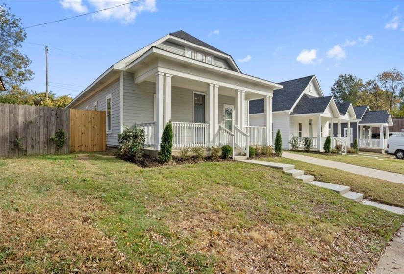 1068 BRUCE ST, Memphis, Tennessee 38104, 4 Bedrooms Bedrooms, 6 Rooms Rooms,2 BathroomsBathrooms,Rental Properties,For Sale,BRUCE,10219665