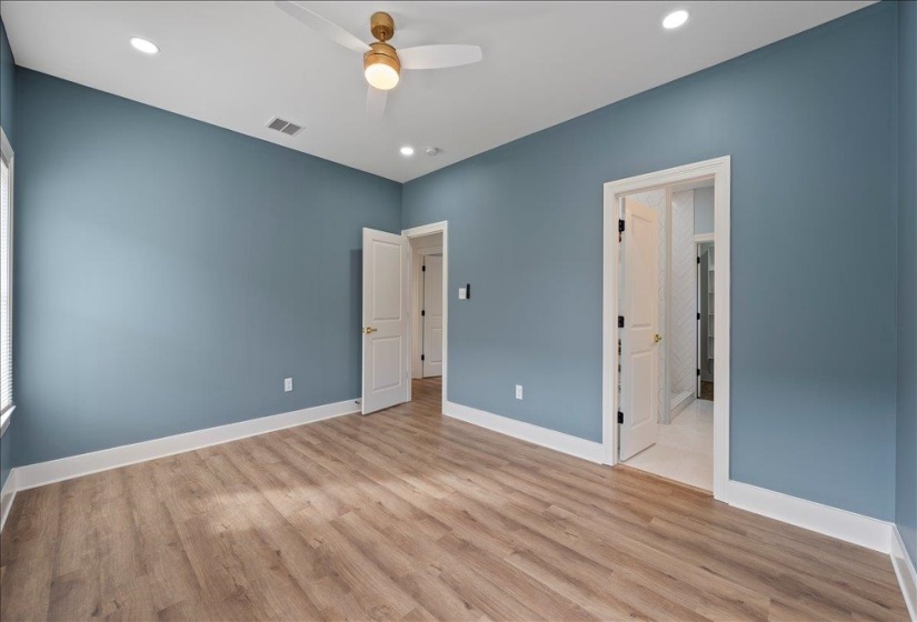 1072 BRUCE ST, Memphis, Tennessee 38104, 4 Bedrooms Bedrooms, 6 Rooms Rooms,3 BathroomsBathrooms,Rental Properties,For Sale,BRUCE,10219666