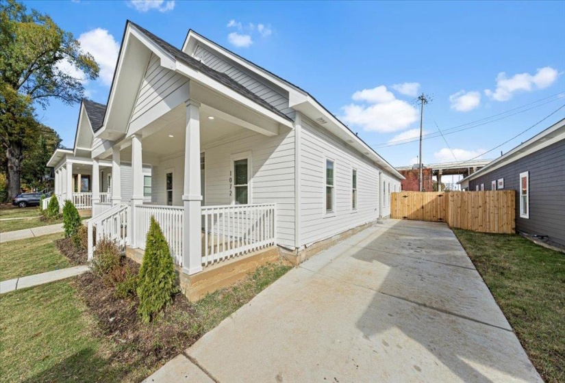 1072 BRUCE ST, Memphis, Tennessee 38104, 4 Bedrooms Bedrooms, 6 Rooms Rooms,3 BathroomsBathrooms,Rental Properties,For Sale,BRUCE,10219666