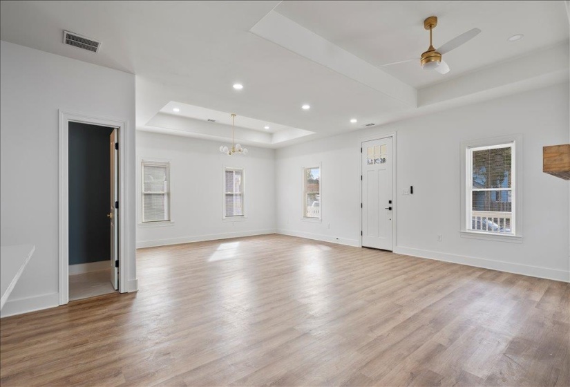 1072 BRUCE ST, Memphis, Tennessee 38104, 4 Bedrooms Bedrooms, 6 Rooms Rooms,3 BathroomsBathrooms,Rental Properties,For Sale,BRUCE,10219666