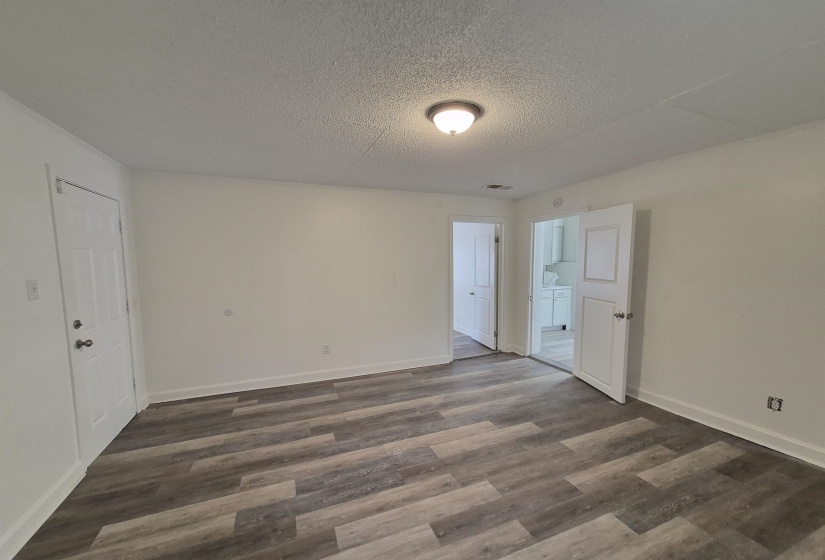 2100 RIVERSIDE BLVD, Memphis, Tennessee 38109, 3 Bedrooms Bedrooms, 6 Rooms Rooms,1 BathroomBathrooms,Rental Properties,For Sale,RIVERSIDE,10219683