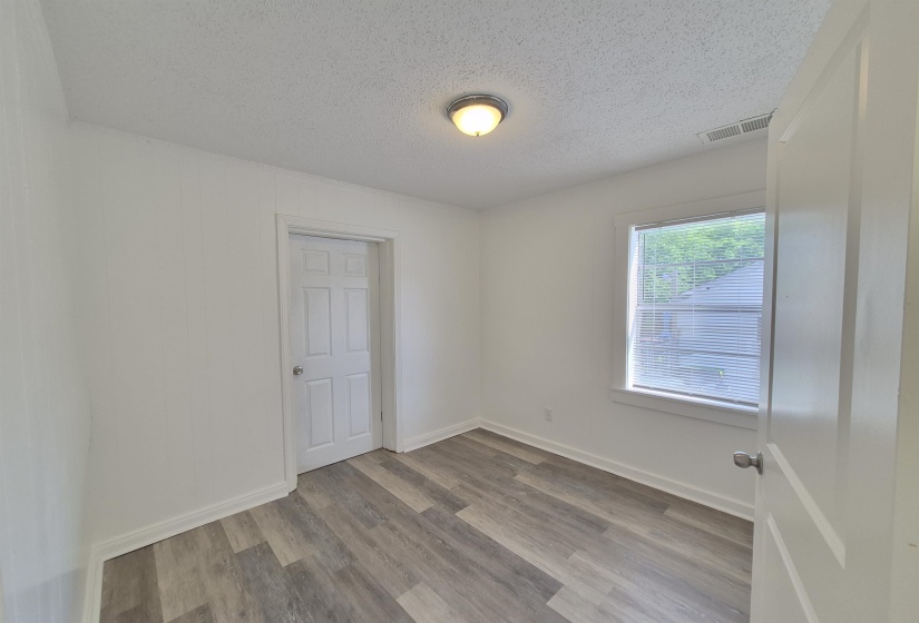 2100 RIVERSIDE BLVD, Memphis, Tennessee 38109, 3 Bedrooms Bedrooms, 6 Rooms Rooms,1 BathroomBathrooms,Rental Properties,For Sale,RIVERSIDE,10219683