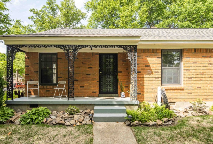 5250 SEQUOIA AVE, Memphis, Tennessee 38120, 3 Bedrooms Bedrooms, 6 Rooms Rooms,2 BathroomsBathrooms,Residential,For Sale,SEQUOIA,10219659