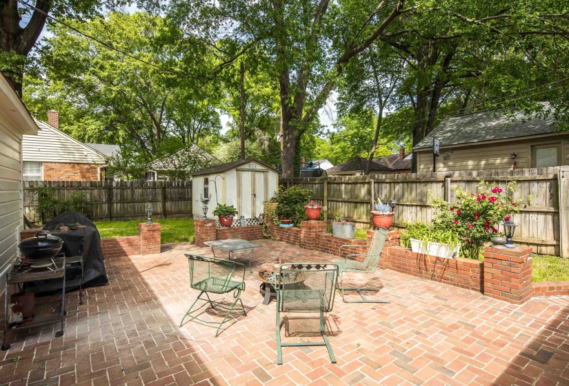 5250 SEQUOIA AVE, Memphis, Tennessee 38120, 3 Bedrooms Bedrooms, 6 Rooms Rooms,2 BathroomsBathrooms,Residential,For Sale,SEQUOIA,10219659