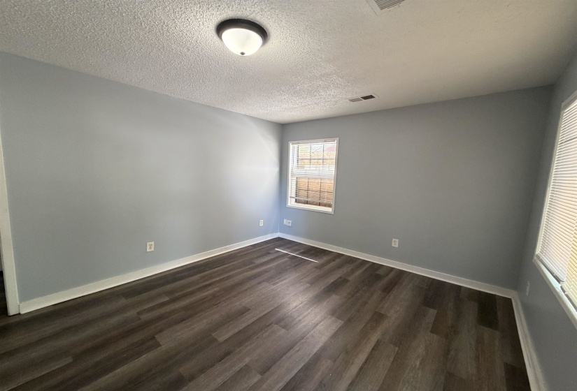 1300 ROBIN HOOD LN, Memphis, Tennessee 38111, 2 Bedrooms Bedrooms, 5 Rooms Rooms,1 BathroomBathrooms,Rental Properties,For Sale,ROBIN HOOD,10219695