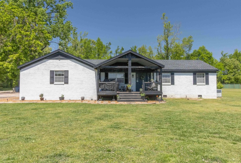 268 TAYLOR RD, Michie, Tennessee 38357, 3 Bedrooms Bedrooms, 8 Rooms Rooms,1.1 BathroomsBathrooms,Residential,For Sale,TAYLOR,10219703