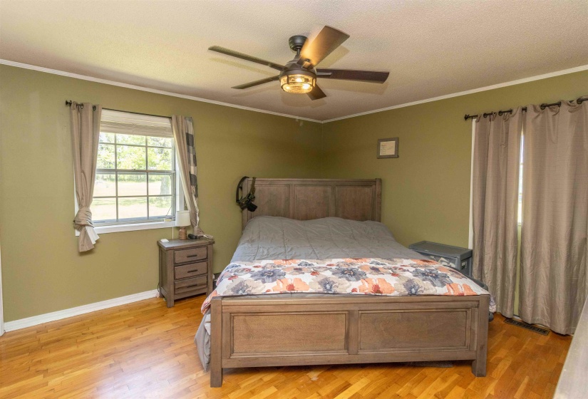 268 TAYLOR RD, Michie, Tennessee 38357, 3 Bedrooms Bedrooms, 8 Rooms Rooms,1.1 BathroomsBathrooms,Residential,For Sale,TAYLOR,10219703
