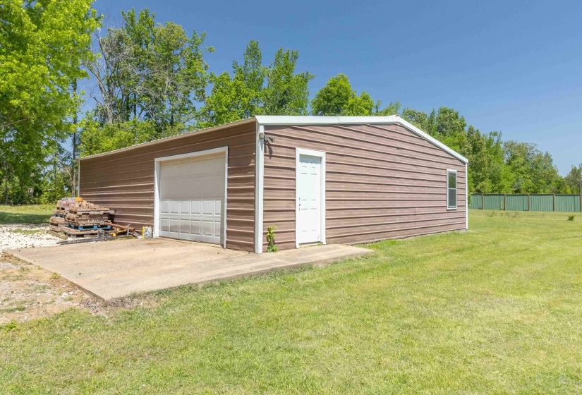 268 TAYLOR RD, Michie, Tennessee 38357, 3 Bedrooms Bedrooms, 8 Rooms Rooms,1.1 BathroomsBathrooms,Residential,For Sale,TAYLOR,10219703