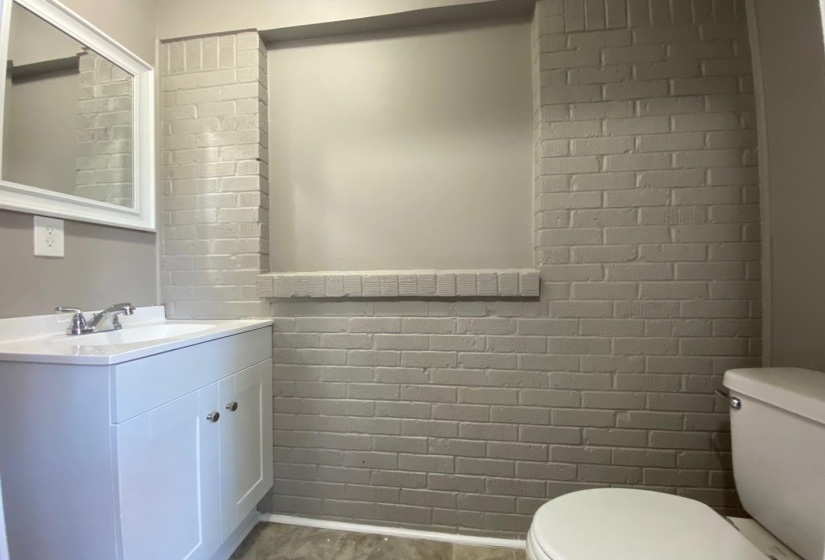 516 JEANNE DR, Memphis, Tennessee 38109, 3 Bedrooms Bedrooms, 6 Rooms Rooms,1 BathroomBathrooms,Residential,For Sale,JEANNE,10219710